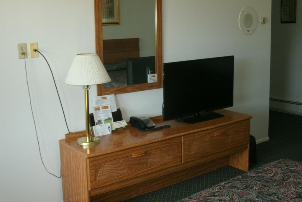 Budget Host Inn Ironwood Zewnętrze zdjęcie