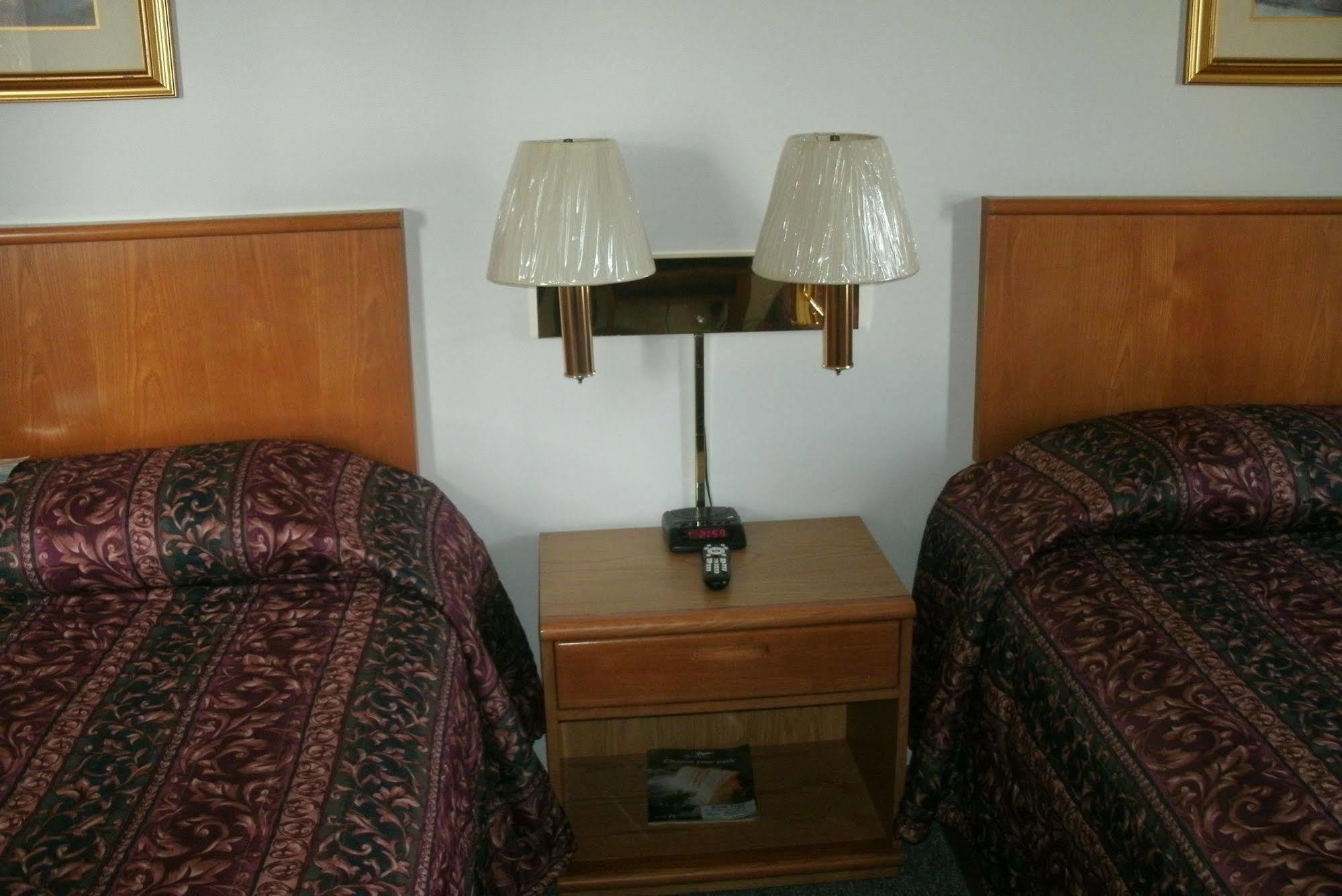 Budget Host Inn Ironwood Zewnętrze zdjęcie